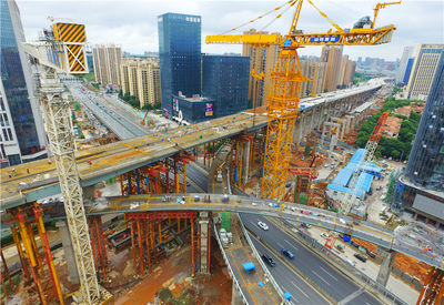 假日施工忙 筑牢發(fā)展路——探訪交通建設(shè)項(xiàng)目“五一”施工現(xiàn)場(chǎng)